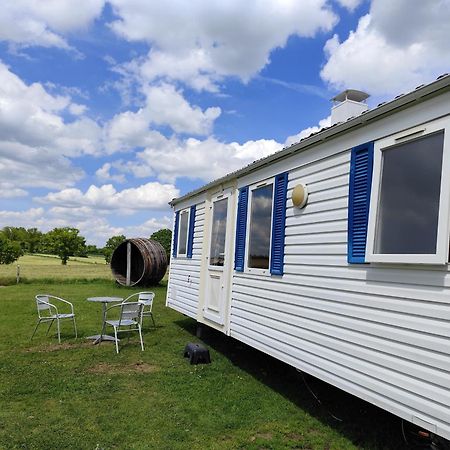 La Billardiere Camping A La Ferme Le Menil-Ciboult Exterior foto