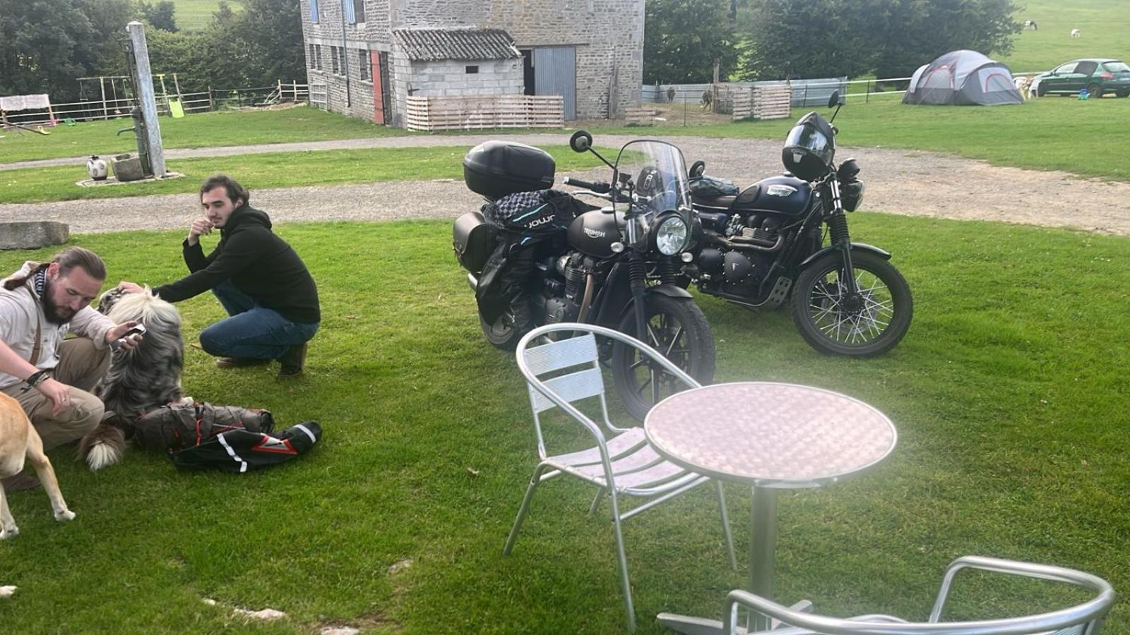 La Billardiere Camping A La Ferme Le Menil-Ciboult Exterior foto